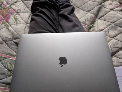 MacBook pro i9 2019 32 512