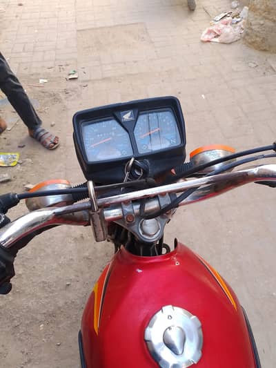 10/8 condition united 125