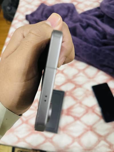 Condition 10 by 10 galaxy s25