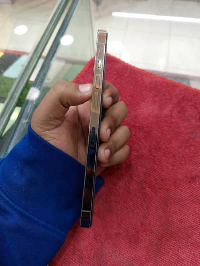 12promax 512gb or gold colour and 10 by 10 condition