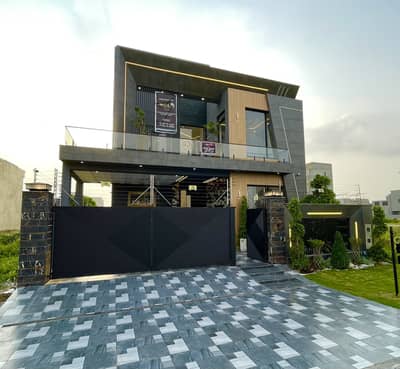 The Most Beautiful 10 Marla House Nearly Park Masjid Market DHA Phase 7