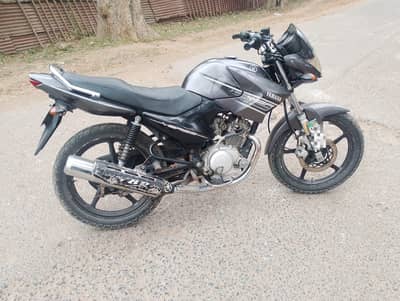 YAMAHA YBR 2016