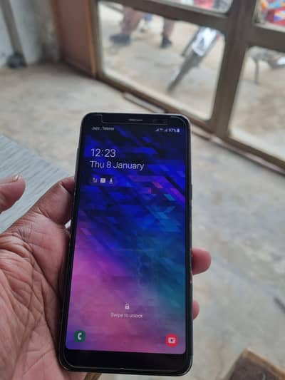 Samsung phone  A8 2018 4gb 64 gb