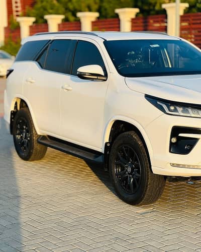 Toyota Fortuner GR-S