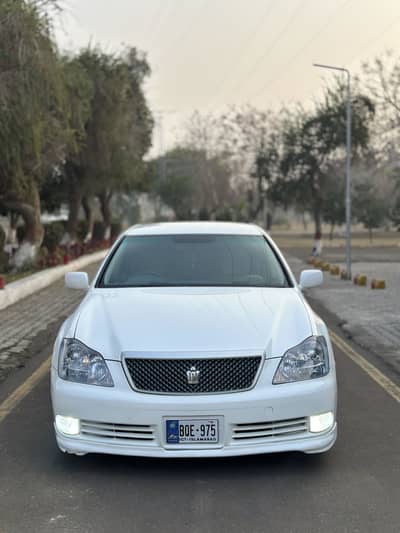 Toyota Crown Royal Saloon