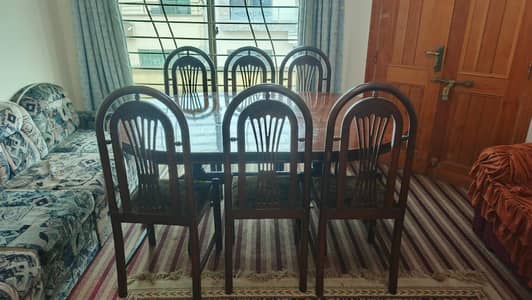 Dining table with 6 chair