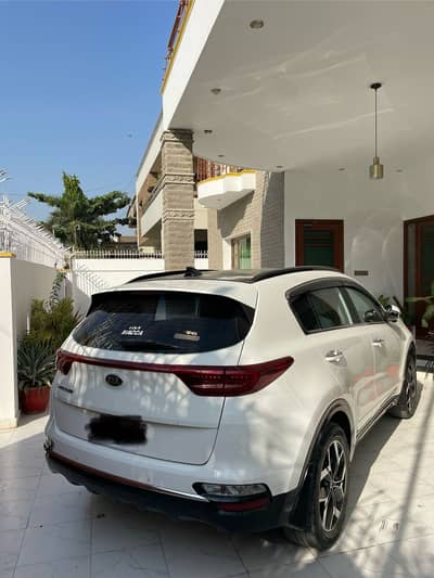 KIA Sportage 2023 I Sindh registered I Scratchless car