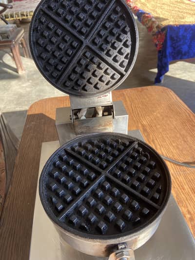 Waffle maker