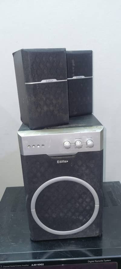 edifier r401