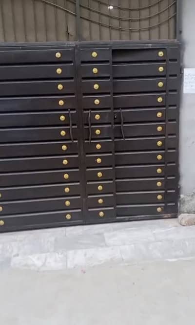 5 Marla lower portion on green cape gajjumate metro station Lahore