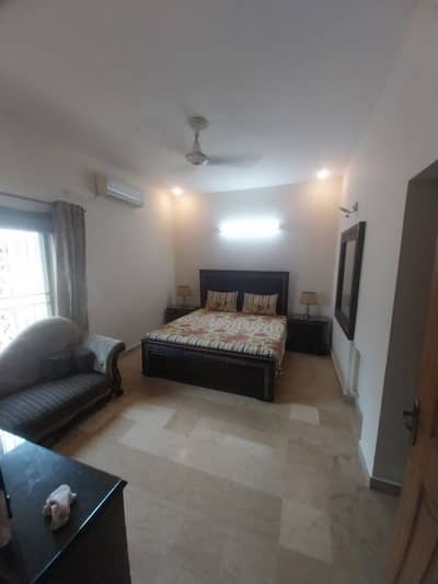 10 Marla Full House Available For Rent