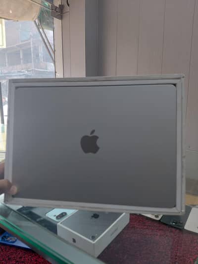 Macbook Air M4 2025 16gb 256Gb