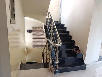 10 Marla upper portion In Dha Phase 8 Ex Air Avenue