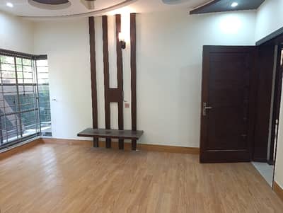 20 Marla Upper Portion In Dha Phase 8 Ex Air Avenue