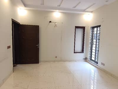 20 Marla Upper Portion In Dha Phase 8 Ex Air Avenue