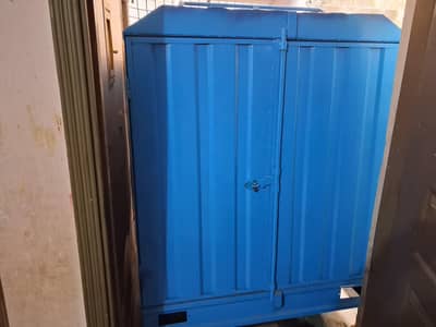 salesman Cabin without bike for sale