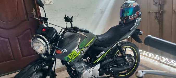 Yamaha YBR 125G 2023 Neat Bike Biomatric on spot