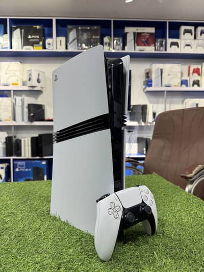 PS5 PRO (2TB) SLIGHTLY USED