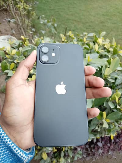 I phone 12 64gb battery 90% waters pack black clr Non PTA All ok