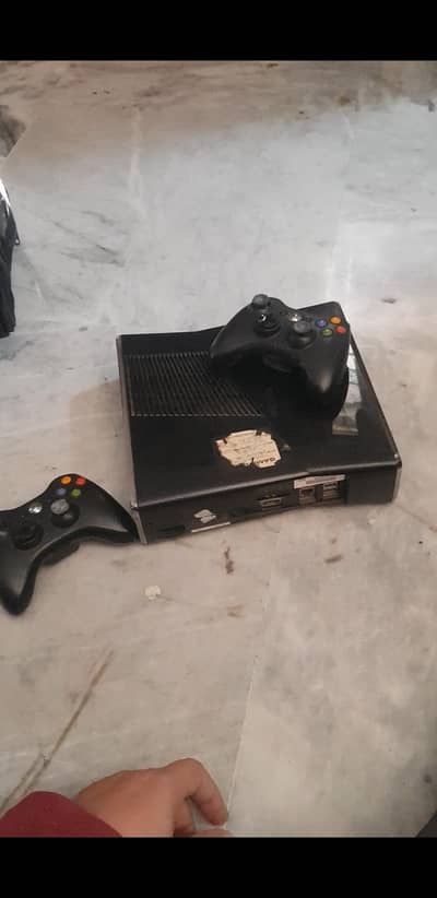 xbox360 320 gb jail break 2 controllers