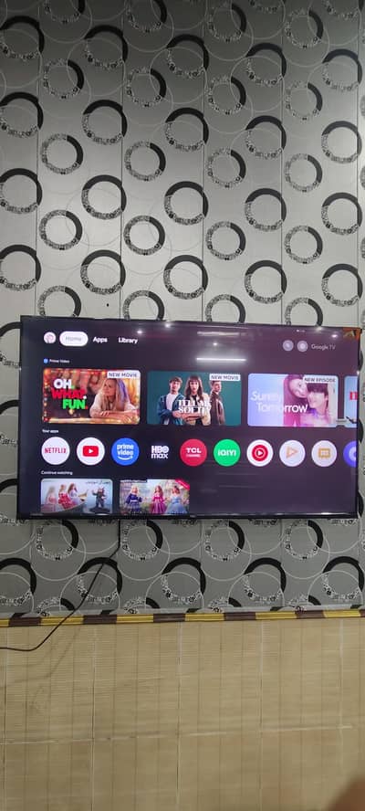 Tcl 43 inches model  S59k.  QLED tv slim design