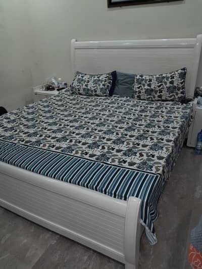 King sized bed for sale
