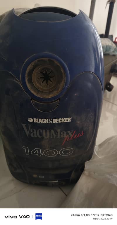 Vacuum cleaner Black and Decker ,dirty he wese thik he