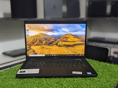 Dell 5400 i7 8th Gen 8GB RAM 256GB SSD ! Thin Bezzel's Laptop !