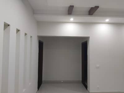 1 KANAL SLIGHTLY USED UPPER PORTION IS AVAILABLE FOR RENT ON TOP LOCATION OF WAPDA TOWN LAHORE