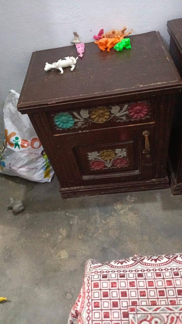 bed dressing table side tables 3