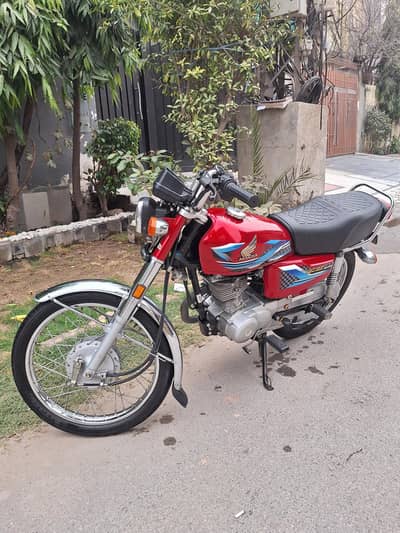 125 urgent for sale condition like new