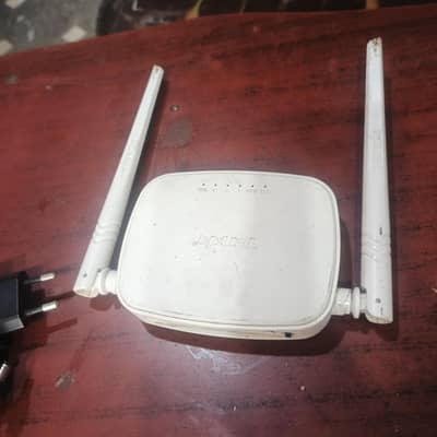 10 by 10 condition Wi-Fi TP link