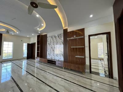 22 marla 9 bed 3 unit 3 story sapanish brand new house for sale furnt pe 2 gate dha phase 2 islamabad