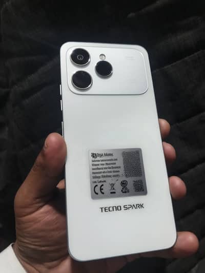 Tecno spark 40