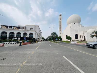 1 Kanal Hot Location Plot Available For Sale In Lake City Sector M-2