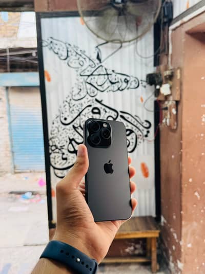 iphone 15 Pro 128GB 96 Health Waterpack