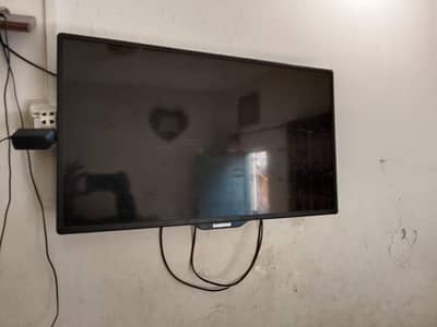 32 inch LCD At Reasonable Price