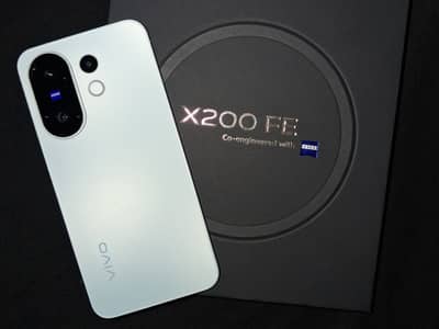 Vivo X200 FE