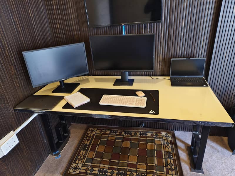 Computer Table - 5.5 ft length, 2.5 width, Height 2.5 0