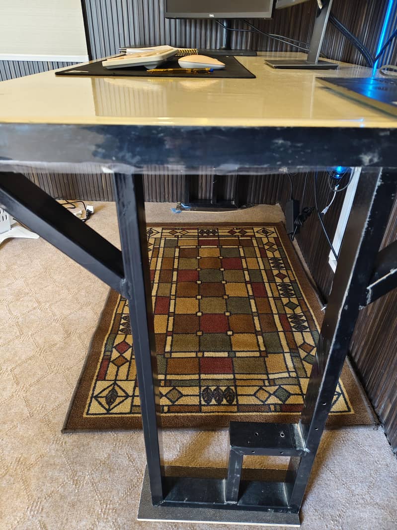 Computer Table - 5.5 ft length, 2.5 width, Height 2.5 2