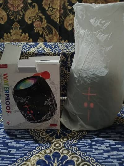 Bluetooth Led water resistant speaker for sale