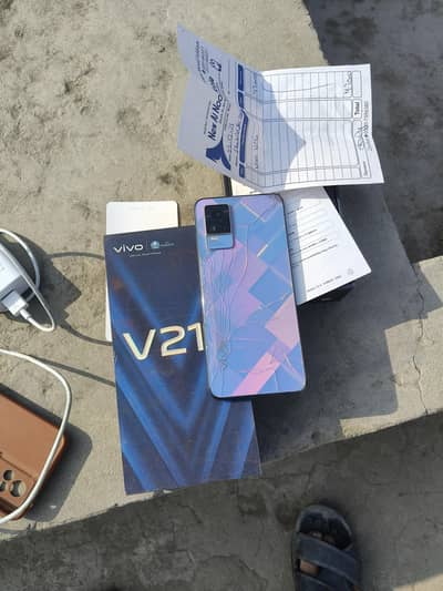 VIVO V21E 128 8+4