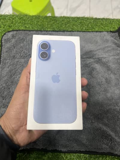 iPhone 17/ 256 GB /blue color/seal band/box pack/simnt lock/