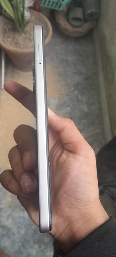 VIVO Y04 10/10 CONDITION