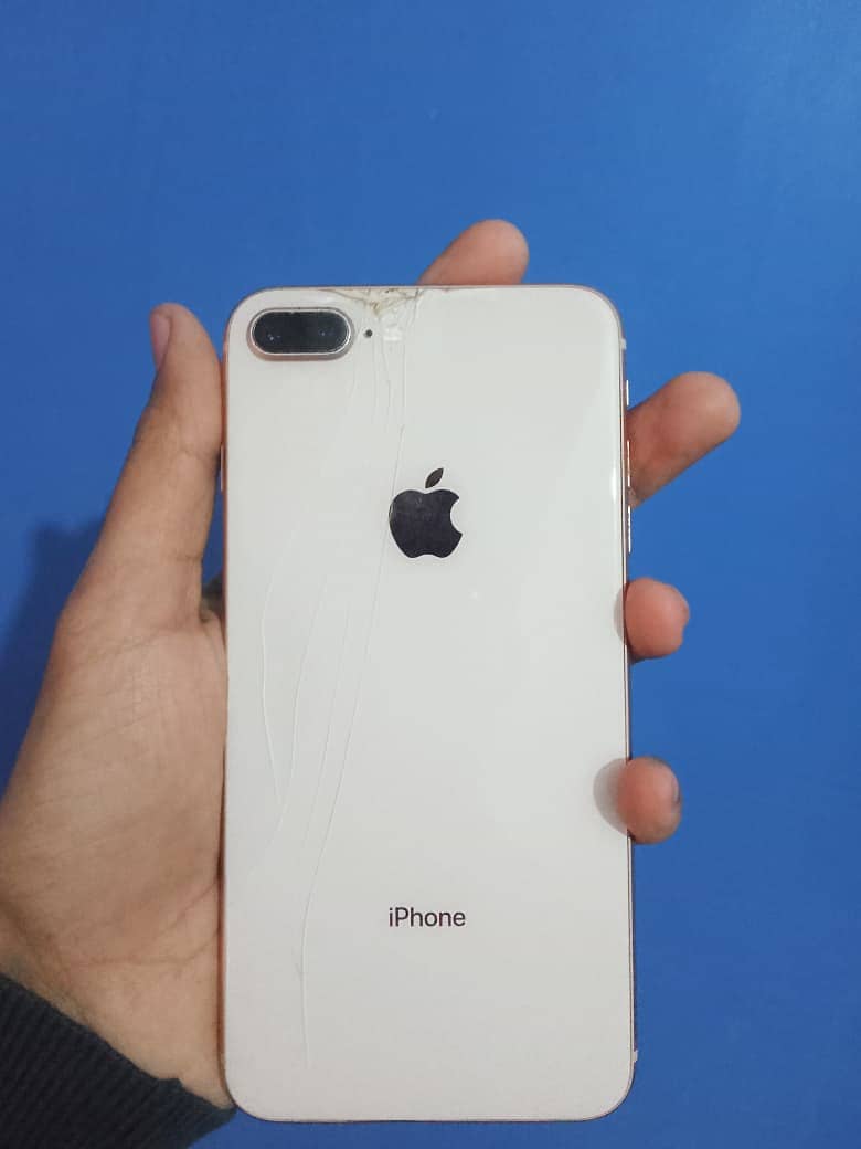 Apple iPhone 8 Plus 0