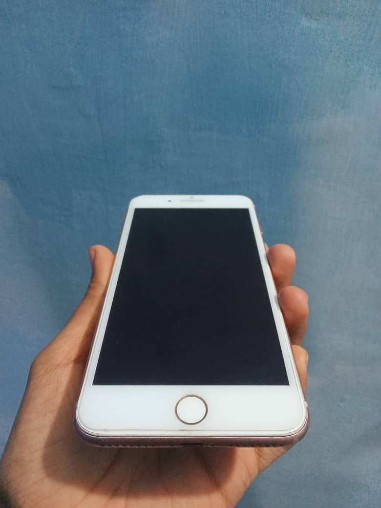 Apple iPhone 8 Plus 1