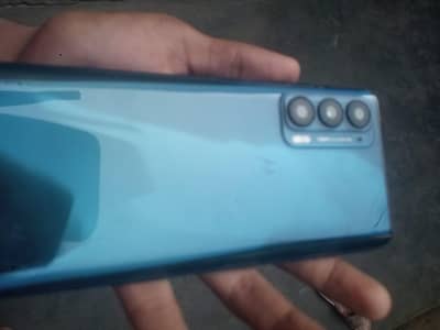 Exchange moto edge 2021 5g he 8 256