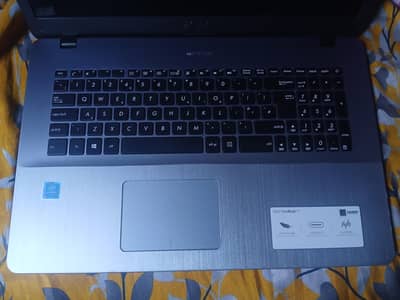 ASUS Vivobook 17