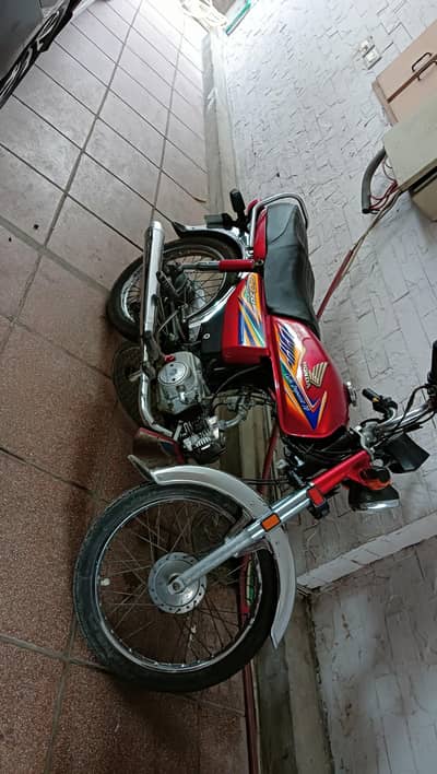 Honda CD 70 in full lush condition total genius