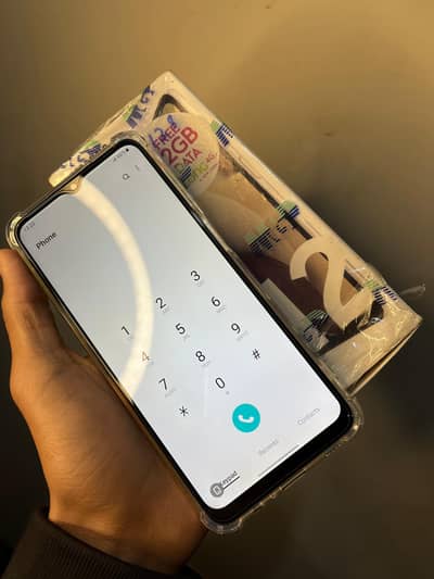 Samsung Galaxy a12. . . . . . . . . . . . . . iphone redme Tecno oppo gaming google